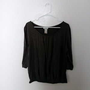 Biaggi gray top w/ 3/4 sleeves